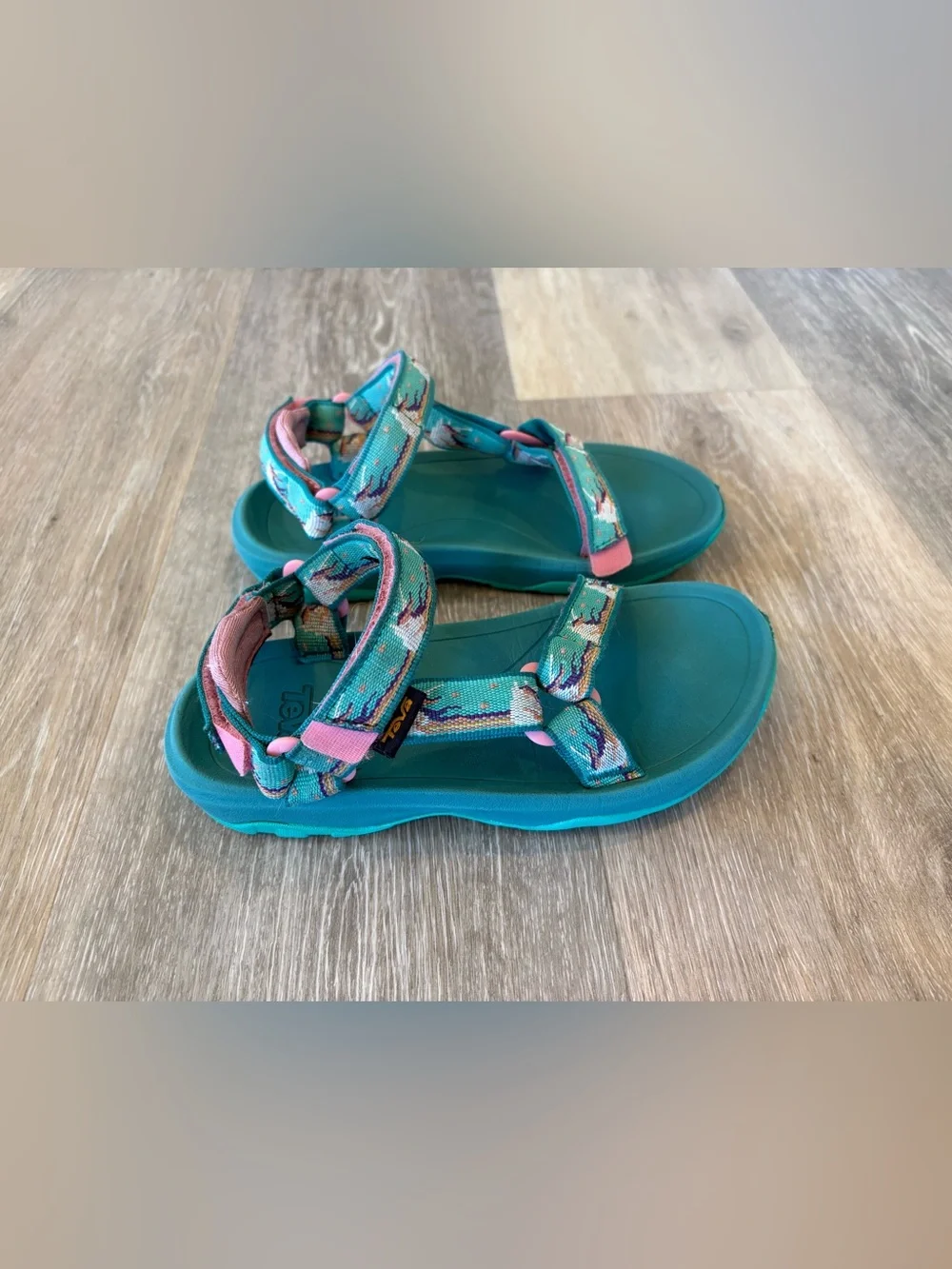 Teva Girls Hurricane XLT 2 Unicorn Waterfall Sandals size 1